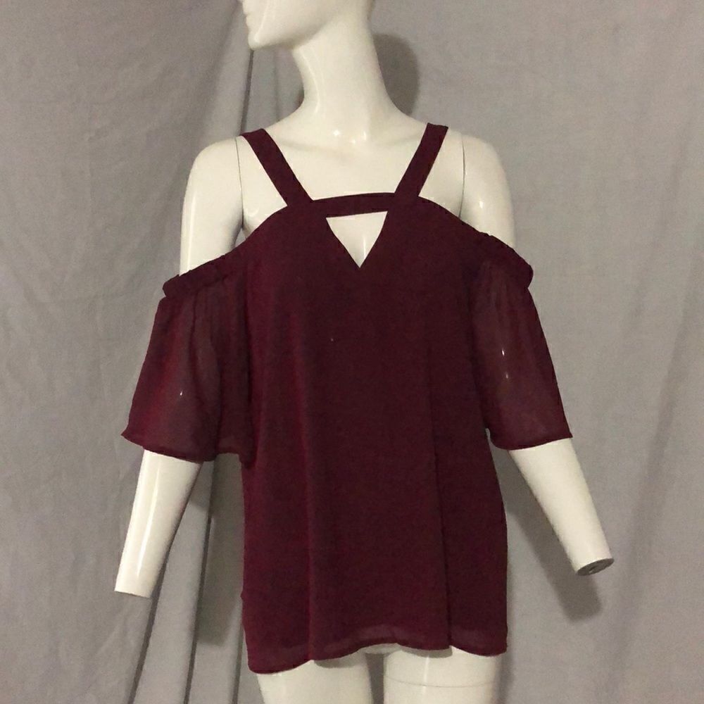 Entro Cold Shoulder Top - Picture 1 of 3